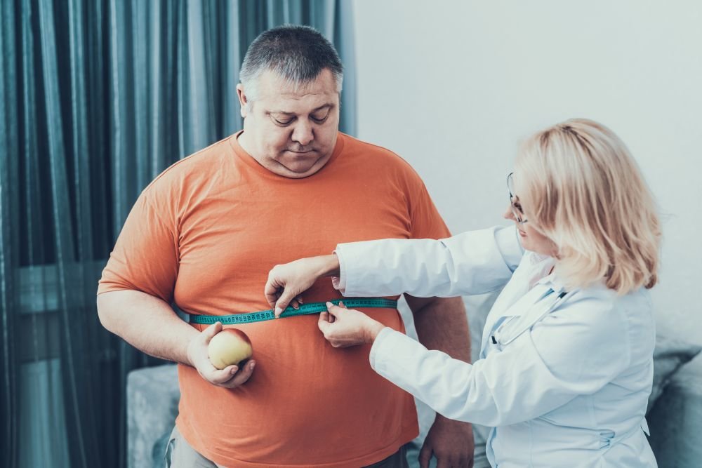 Врачи предупреждают: ожирение значительно ухудшает течение коронавируса